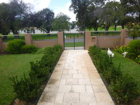 Santa Maria Executive B & B Fremantle - Nambucca Heads Accommodation 3