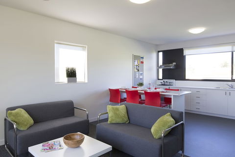 Western Sydney University Village - Campbelltown Campus - Nambucca Heads Accommodation 3