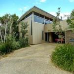 STYLISH HOLIDAY HOME OPPOSITE SURF - Nambucca Heads Accommodation 0