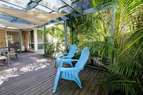 FRANGIPANI BEACH HOUSE PET FRIENDLY 22 Belbourie Cres Boomerang Beach - Nambucca Heads Accommodation 5
