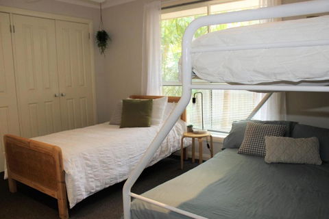 FRANGIPANI BEACH HOUSE PET FRIENDLY 22 Belbourie Cres Boomerang Beach - Nambucca Heads Accommodation 1