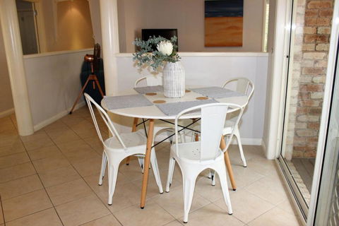FRANGIPANI BEACH HOUSE PET FRIENDLY 22 Belbourie Cres Boomerang Beach - Nambucca Heads Accommodation 3