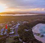 Angourie Blue 7 stroll to surfing beaches. - Nambucca Heads Accommodation