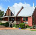 Ruddles Retreat - Nambucca Heads Accommodation