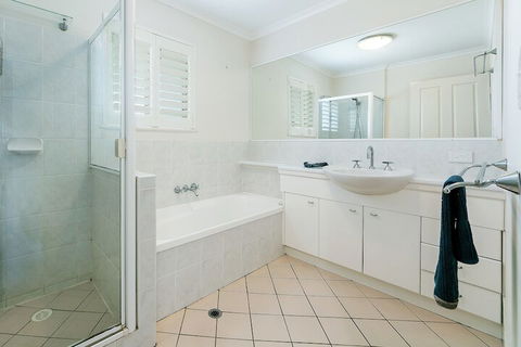 Redcliffe Peninsula Penthouse - Nambucca Heads Accommodation 7