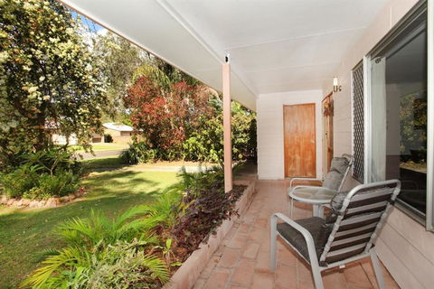 35 Santa Monica Avenue Coolum Beach Pet Friendly Linen Included - Nambucca Heads Accommodation 4