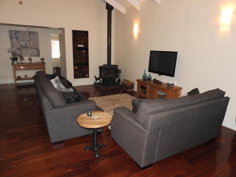 Quiet Escapes Cottages - Nambucca Heads Accommodation 2