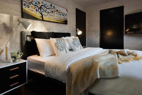 Cedar & Stone - Nambucca Heads Accommodation 2