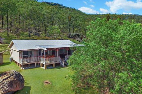 Rosamund House In Broke 4br House In Walking Distance To Cellar Doors - Nambucca Heads Accommodation 4