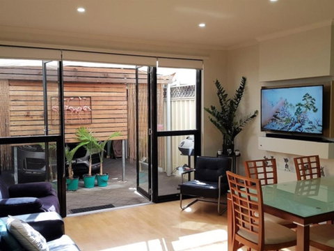 The Artisan 3BR House In The City - Nambucca Heads Accommodation 3
