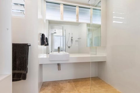 Paperbark A Luxury Duplex In Sunshine Beach - Nambucca Heads Accommodation 3