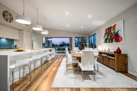 Luxury Tropical Haven Pacific Avenue Sunshine Beach - Nambucca Heads Accommodation 4