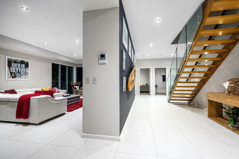 Luxury Tropical Haven Pacific Avenue Sunshine Beach - Nambucca Heads Accommodation 6