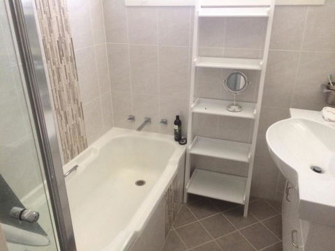 Cockatoo Corner Armidale - Nambucca Heads Accommodation 3