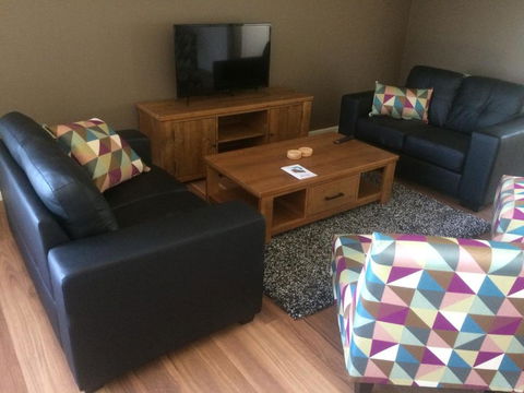 Costa Park Cottage Ena Armidale - Nambucca Heads Accommodation 5