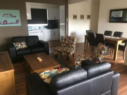Costa Park Cottage Ena Armidale - Nambucca Heads Accommodation 6