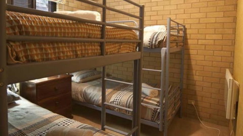St Trinians 3a - Nambucca Heads Accommodation 2