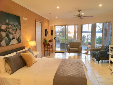 SilverWaters Waterfront Accommodation - Nambucca Heads Accommodation 1