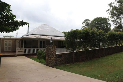 Mapleton Falls Farm House - Nambucca Heads Accommodation 1