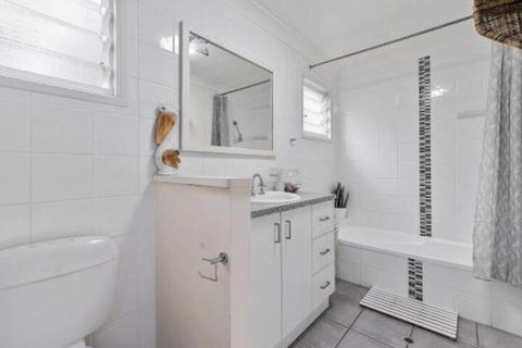 Grevillea - Nambucca Heads Accommodation 2