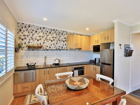 Jervis Bay Beach Shack Pet Friendly - Nambucca Heads Accommodation 1