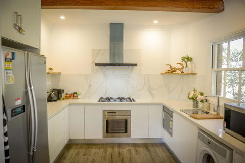 Myrtle Tree Lodge Flowers Kangaroo Valley - Nambucca Heads Accommodation 2