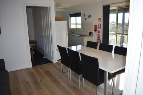 Tidal Dreaming Seaview Cottages - Nambucca Heads Accommodation 2