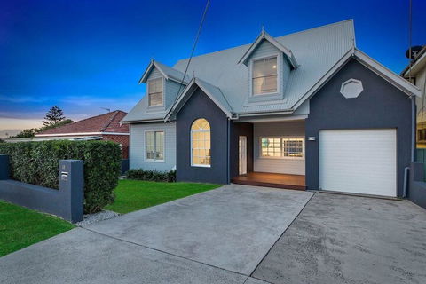 Waterview Beach House - Nambucca Heads Accommodation 1