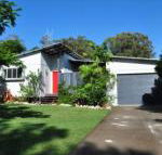10 Double Island Drive Modern family home centrally located swimming pool  outdoor area - Nambucca Heads Accommodation