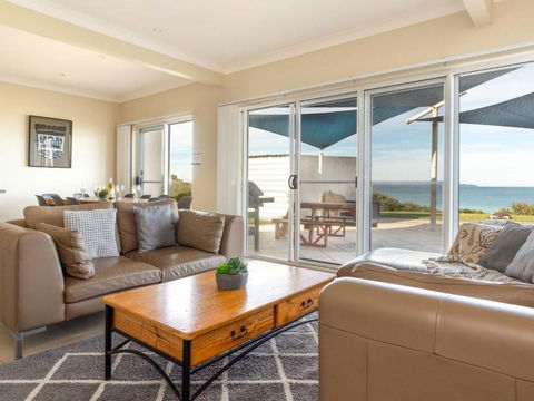 Mamorhomy Beachfront Spacious Apartment - Nambucca Heads Accommodation 2