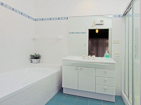 Gunyah An Idyllic Coastal Getaway - Nambucca Heads Accommodation 5