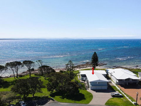 Ocean Blue Apartment One Oceanfront Apartment - Nambucca Heads Accommodation 2