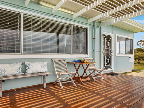 Ocean Blue Apartment Two Oceanfront Apartment - Nambucca Heads Accommodation 4