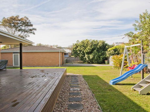 Sand Dunes House & Cabin Accommodation - Nambucca Heads Accommodation 5