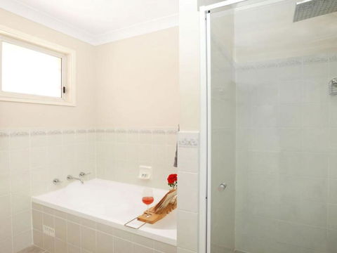 That Pink House! Comfortable Home Away From Home - Nambucca Heads Accommodation 5