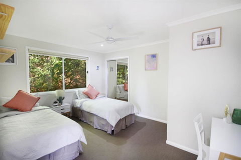 STUNNING HOME WITH SPECTACULAR VIEWS & CLOSE TO THE BEACH - Nambucca Heads Accommodation 3