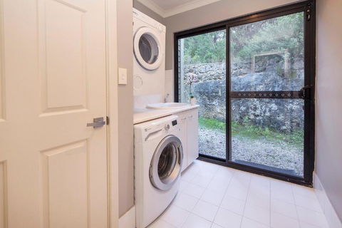 Top Of The Hill - Nambucca Heads Accommodation 6