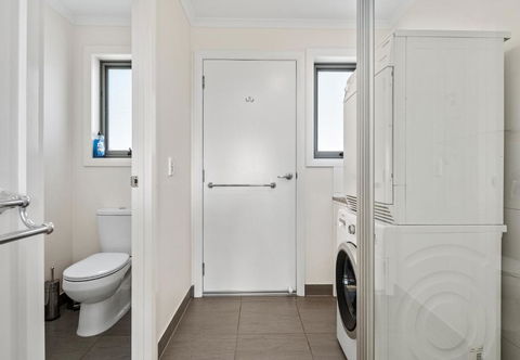 GRANITE BEACH HOUSE At Bay Of Fires - Nambucca Heads Accommodation 4
