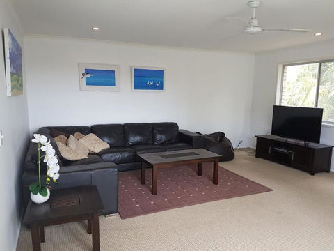 15 Larapinta Court Family Home With Swimming Pool In A Quiet Street & Central Location Close To CBD - Nambucca Heads Accommodation 6