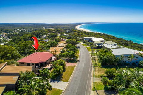 2 / 80 Cooloola Drive Comfortable & Cosy Unit Enjoying Ocean Views & Views To Fraser Island - Nambucca Heads Accommodation 6