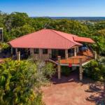 2 / 80 Cooloola Drive Comfortable & Cosy Unit Enjoying Ocean Views & Views To Fraser Island - Nambucca Heads Accommodation 0