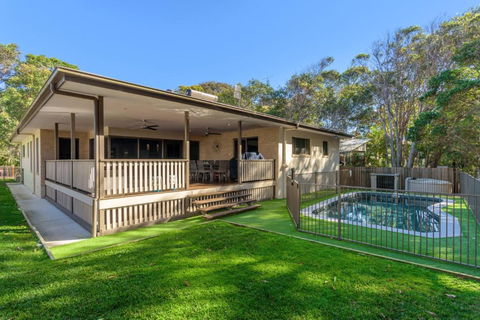 7 Ibis Court Spacious Family Home With Large Outdoor Area Swimming Pool & Ample Parking - Nambucca Heads Accommodation 5