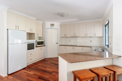 12 Ibis Court Highset Beach House With Natural Bushland Gardens & Covered Decks - Nambucca Heads Accommodation 3