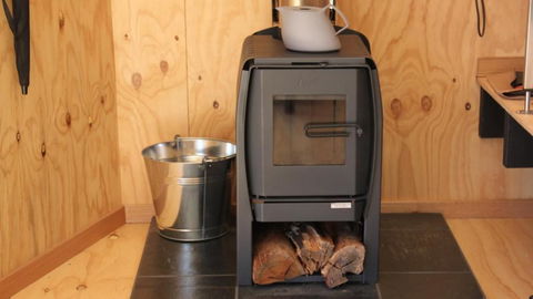 BAY Of FIRES ECO HUT Off Grid Experience At Binalong Bay - Nambucca Heads Accommodation 5