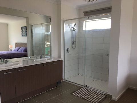 Apple House Point Cook - Nambucca Heads Accommodation 1