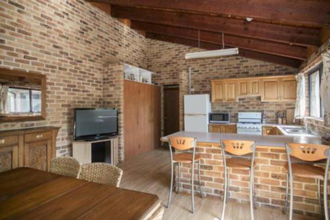 75 River Rd Tabourie Hideaway - Nambucca Heads Accommodation 6