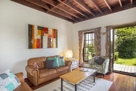Stone Cottage - Nambucca Heads Accommodation 3