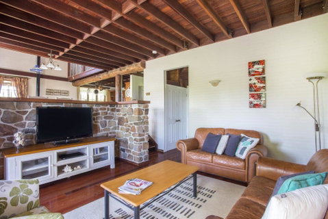 Stone Cottage - Nambucca Heads Accommodation 4