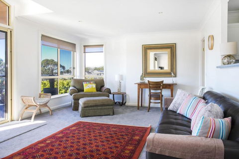 58 Seaview St. Summer Days - Nambucca Heads Accommodation 3
