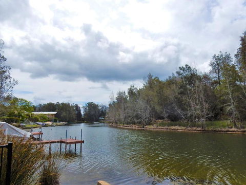 77 Lake Entrance Rd Waterfront Wonder - Nambucca Heads Accommodation 5